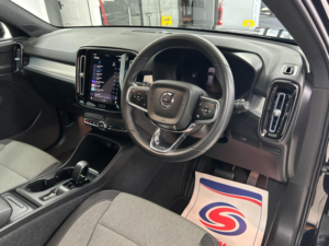 2022 Volvo Xc40 2.0 B3 Mhev Core Dct Auto Euro 6 (s/s) 5dr in Black — image 6