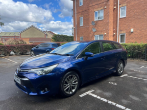 2016 Toyota Avensis 1.8 V-Matic Business Edition Touring Sports Euro 6 5dr in Blue — image 3