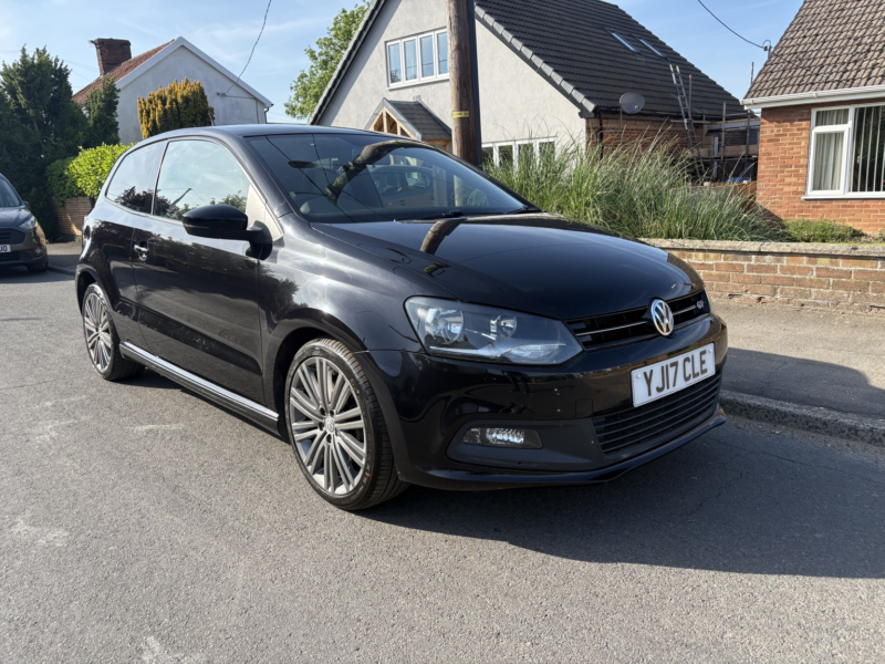 2017 Volkswagen Polo 1.4 Tsi Act Bluegt in Black — image 1