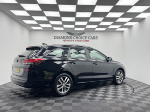 2021 Hyundai I30 1.0 I30 Tr Se Nav 1.0 My20.5 in Black — image 6