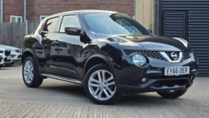 2016 Nissan Juke 1.6 N-Connecta Xtron Euro 6 5dr in Black — image 2