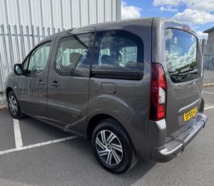 2015 Peugeot Partner Tepee 1.6 Active Horizon Wheel Chair Access Vehicle in Grey — image 4