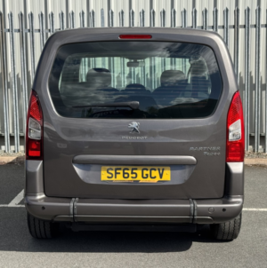 2015 Peugeot Partner Tepee 1.6 Active Horizon Wheel Chair Access Vehicle in Grey — image 6