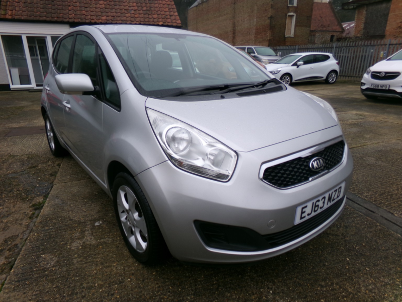 2013 Kia Venga 1.6 2 in Silver — image 1