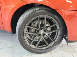 2022 Porsche Macan 2.0t T Pdk 4WD Euro 6 (s/s) 5dr in Orange — image 4