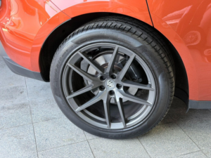 2022 Porsche Macan 2.0t T Pdk 4WD Euro 6 (s/s) 5dr in Orange — image 5