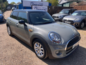 2017 MINI Hatch