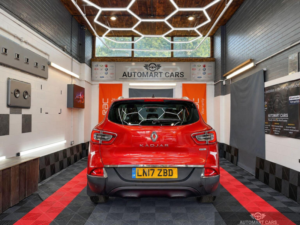 2017 Renault Kadjar 1.5 Dci Signature S Nav Euro 6 (s/s) 5dr in Red — image 5