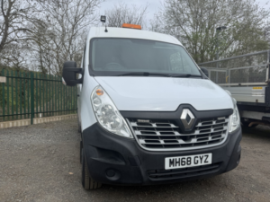 2019 Renault Master 2.3 Fwd Mm35 Dci 130 Business Euro 6 in White — image 2