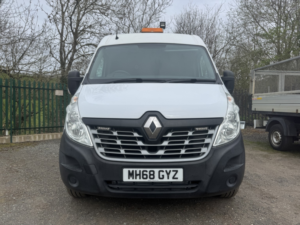 2019 Renault Master 2.3 Fwd Mm35 Dci 130 Business Euro 6 in White — image 4