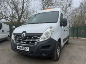 2019 Renault Master 2.3 Fwd Mm35 Dci 130 Business Euro 6 in White — image 5