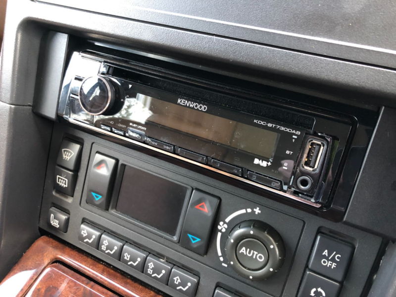 2002 Land Rover Range Rover Dab - Phone Preperation - Audio Upgrade in Black — image 1