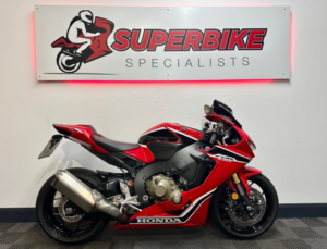 2017 Honda Cbr1000rr Fireblade 1000 Euro 4 in Red — image 2