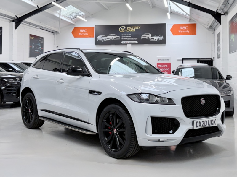 2020 Jaguar F-Pace 2.0 D180 Chequered Flag in White — image 1