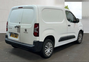 2020 Peugeot Partner 1.2 1000 Puretech Professional Standard Panel Van Swb Euro 6 (s/s) 5dr in White — image 4
