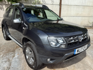 2017 Dacia Duster 1.5 Laureate Dci 110 4x2 in Grey — image 2