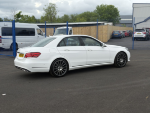 2016 Mercedes-Benz E Class 2.1 E220 Bluetec Se in White — image 3