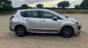 2014 Peugeot 3008 1.6 Hdi Active in Silver — image 3