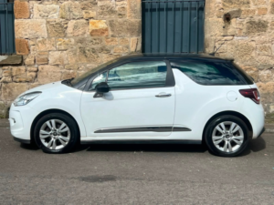 2013 Citroen Ds3 1.6 E-Hdi Airdream Dstyle Hatchback 3dr Diesel Manual Euro 5 (s/s) (90 Ps) in White — image 3