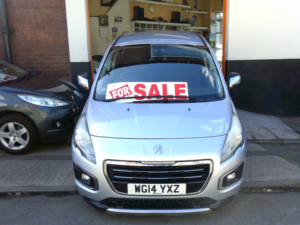 2014 Peugeot 3008 1.6 Hdi Active in Silver — image 2