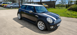 2008 MINI Hatch 1.6 Cooper Hatch in Black — image 3