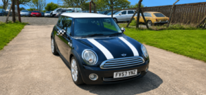 2008 MINI Hatch 1.6 Cooper Hatch in Black — image 5