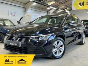 2022 Volkswagen Golf 1.5 Tsi Life Euro 6 (s/s) 5dr in Black — image 2