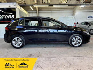 2022 Volkswagen Golf 1.5 Tsi Life Euro 6 (s/s) 5dr in Black — image 6