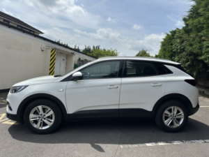 2019 Vauxhall Grandland X 1.2 Turbo Se in White — image 2