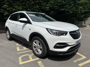2019 Vauxhall Grandland X 1.2 Turbo Se in White — image 3
