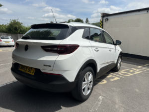 2019 Vauxhall Grandland X 1.2 Turbo Se in White — image 4