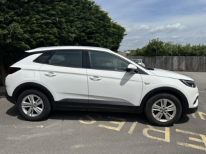 2019 Vauxhall Grandland X 1.2 Turbo Se in White — image 5