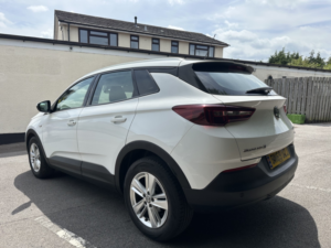 2019 Vauxhall Grandland X 1.2 Turbo Se in White — image 6