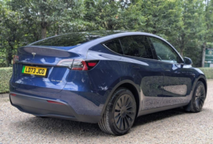 2023 Tesla Model Y (dual Motor) Long Range Auto 4wde 5dr in Blue — image 3