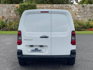 2019 Peugeot Partner 1.6 Bluehdi 651 Professional L1 5dr in White — image 3