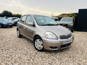 2005 Toyota Yaris 1.0 Vvt-I Colour Collection 5dr in Silver — image 5