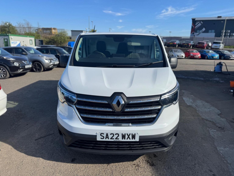2022 Renault Trafic 2.0 Dci Blue Sl28 Business+ L1 H1 Euro 6 (s/s) 5dr in White — image 1