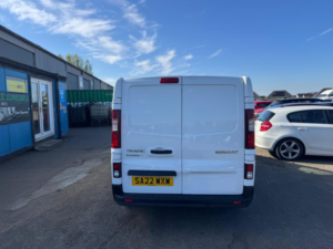 2022 Renault Trafic 2.0 Dci Blue Sl28 Business+ L1 H1 Euro 6 (s/s) 5dr in White — image 5