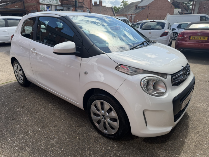 2016 Citroen C1 1.2 Puretech Feel in White — image 1