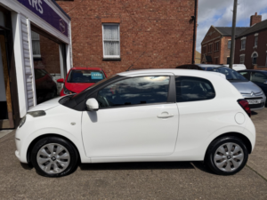 2016 Citroen C1 1.2 Puretech Feel in White — image 2