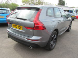 2021 Volvo Xc60 2.0 Momentum B5 (petrol) in Grey — image 4