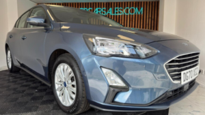 2020 Ford Focus 1.0t Ecoboost Titanium Auto Euro 6 (s/s) 5dr in Blue — image 2
