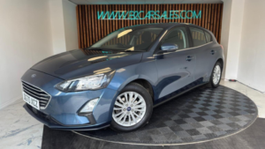 2020 Ford Focus 1.0t Ecoboost Titanium Auto Euro 6 (s/s) 5dr in Blue — image 3