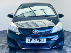 2012 Toyota Yaris 1.33 Dual Vvt-I Tr Multidrive S Euro 5 5dr in Black — image 2