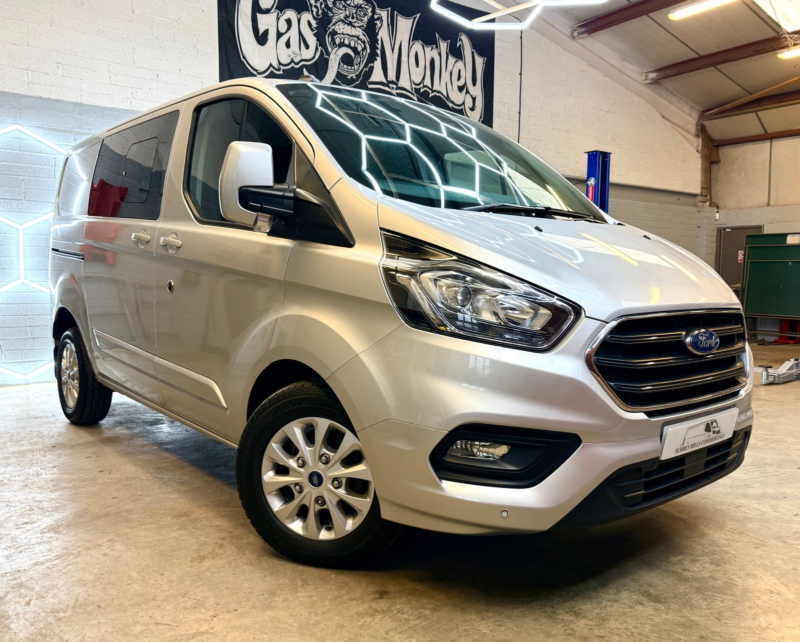 2020 Ford Transit Custom 2.0 300 Ecoblue Limited Crew Van Double Cab 5dr Diesel Auto L1 H1 Euro 6 (s/s) (170 Ps) in Silver — image 1