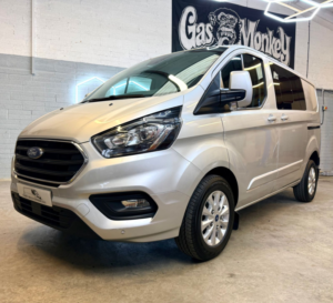 2020 Ford Transit Custom 2.0 300 Ecoblue Limited Crew Van Double Cab 5dr Diesel Auto L1 H1 Euro 6 (s/s) (170 Ps) in Silver — image 3