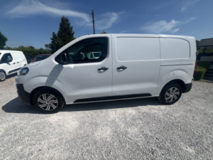 2023 Citroen Dispatch 1.5 Dispatch 1.5bhdi 100 M Enterprise Edition in White — image 5