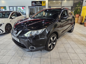 2015 Nissan Qashqai 1.5 Dci N-Tec+ in Black — image 3