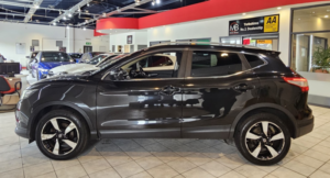 2015 Nissan Qashqai 1.5 Dci N-Tec+ in Black — image 4