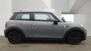 2016 MINI Hatch 1.5 Cooper Auto Euro 6 (s/s) 3dr in Grey — image 5